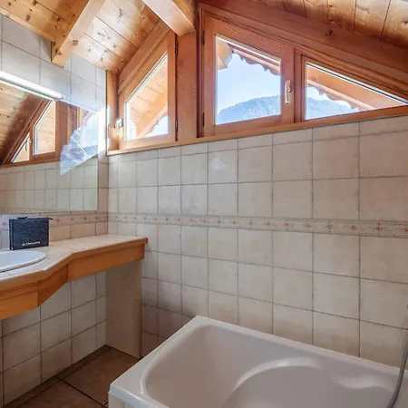 4 Pieces A Morzine, Skis Aux Pieds, Jacuzzi, 9 Pers, 100m², Centre, Animaux Admis - Fr-1-754-24 Apartman *
